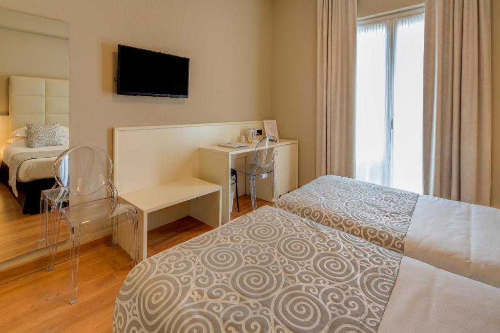 Hotel Nuovo Garlate Esterno foto