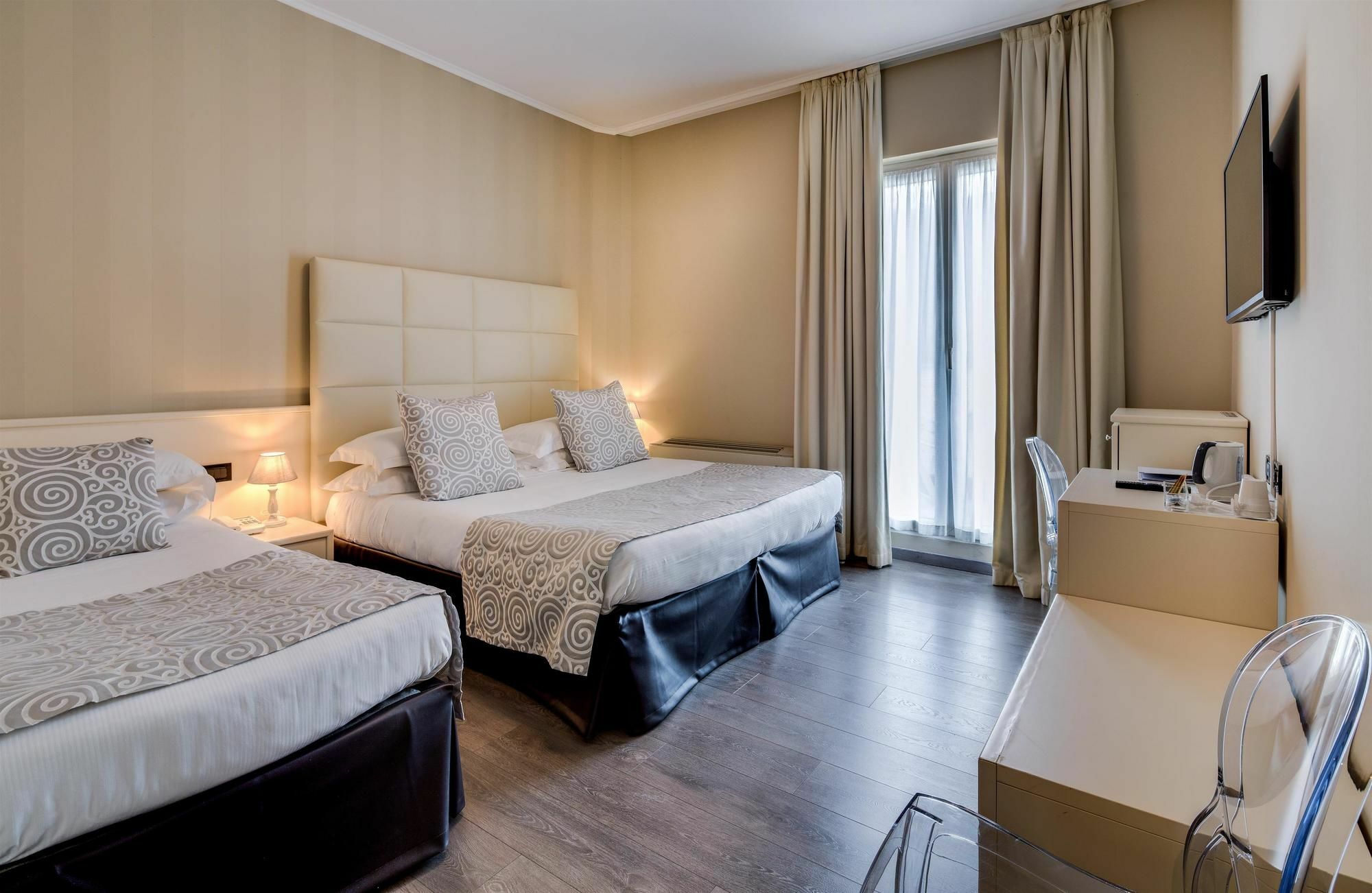 Hotel Nuovo Garlate Esterno foto